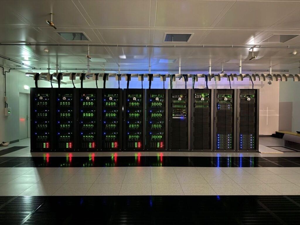Meilenstein für die digitale Souveränität: Leistungsfähigster kommerzieller AI-Supercomputer der Schweiz in uptownBasel in Betrieb genommen