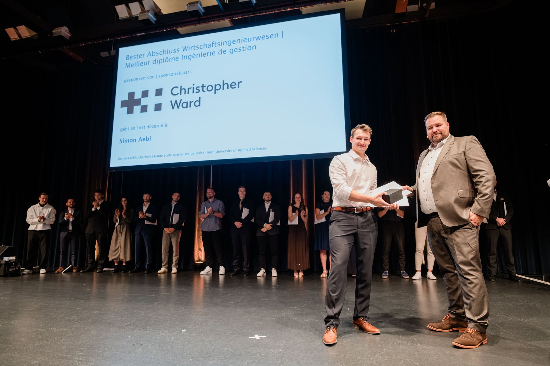 Bester Abschluss Wirtschaftsingenieurwesen: Simon Aebi (Auszeichnung von Christopher Ward).