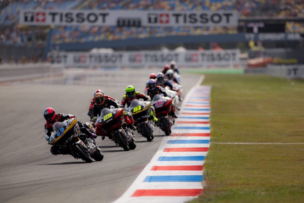 HARLEY-DAVIDSON ENTWICKELT SEINE RENNSPORTSTRATEGIE WEITER